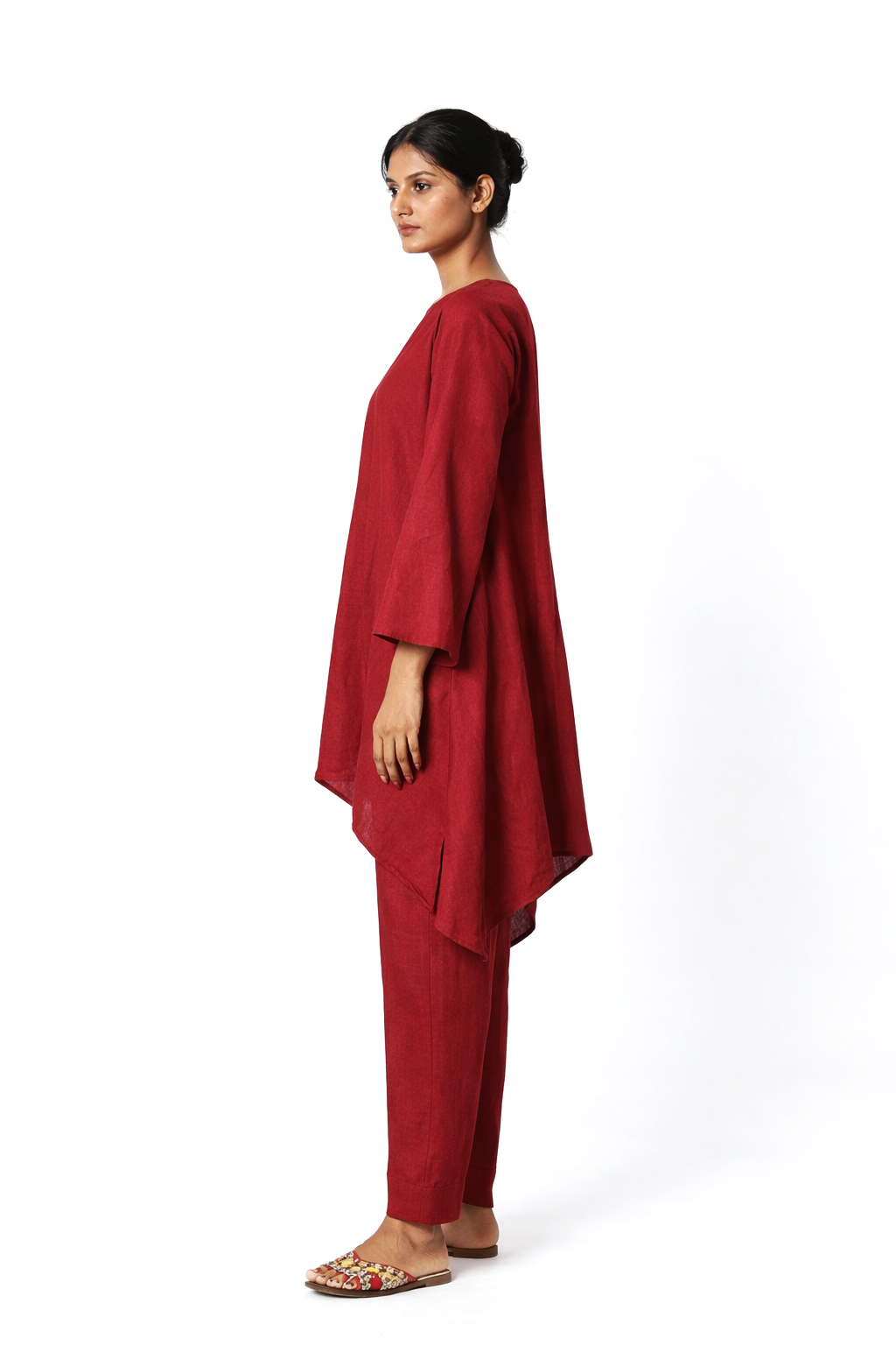 Linen Set for Women – Shahibind Asymmetric Kurta Set Side Profile