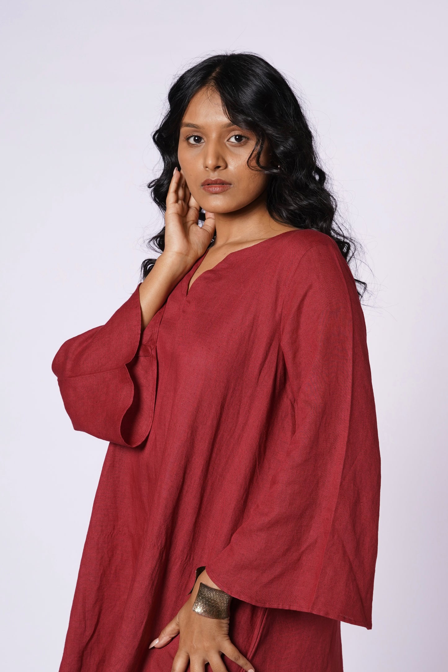 SHAHIBIND ASSYMETRIC LINEN KURTA SET