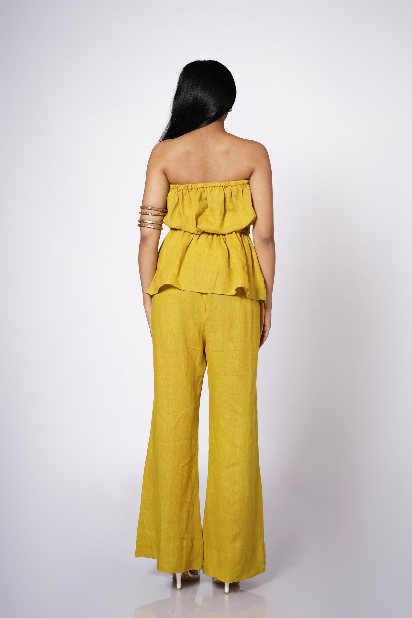 HIRANYAM OFF-SHOULDER LINEN SET