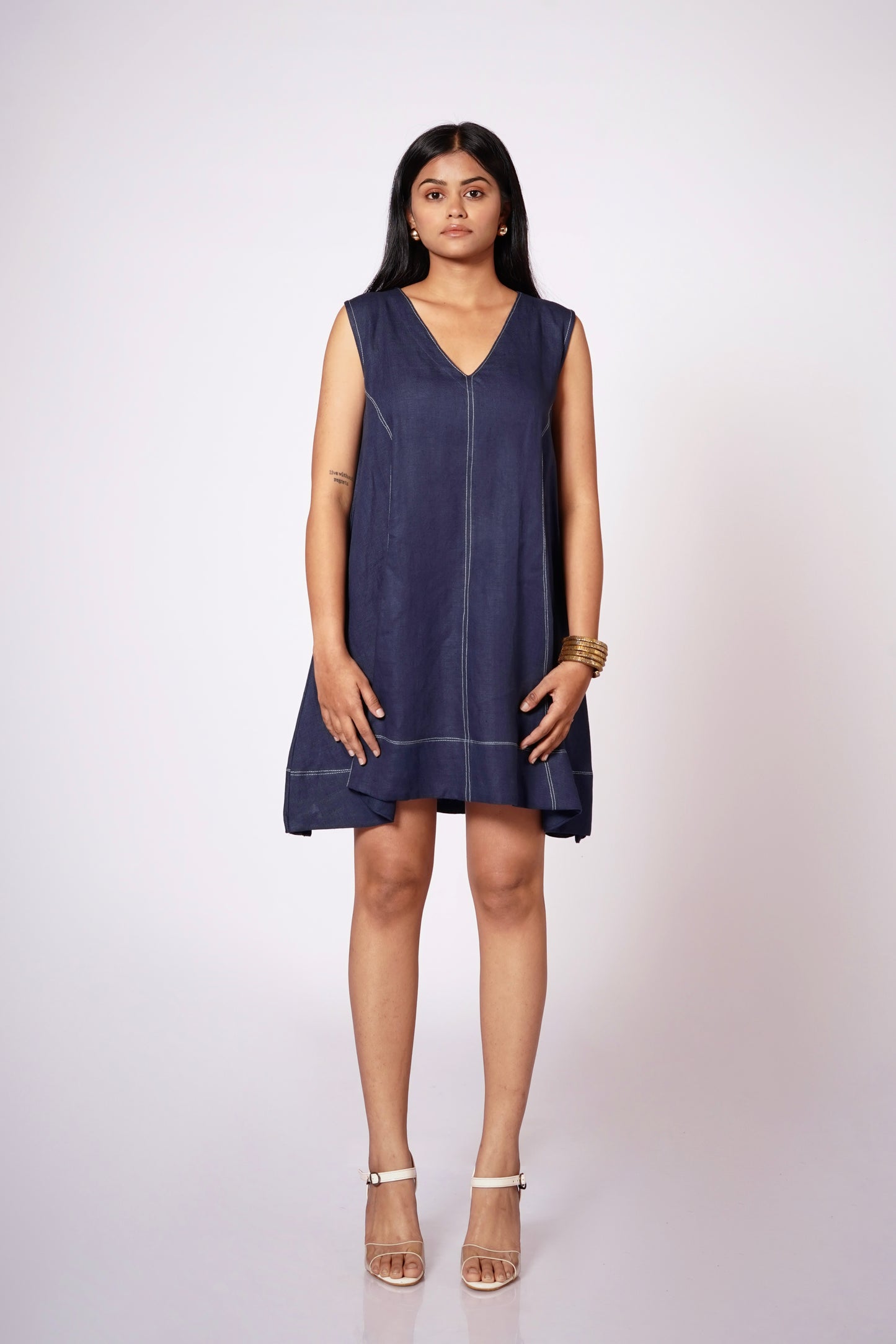 DENIM BLUE LINEN V-NECK DRESS