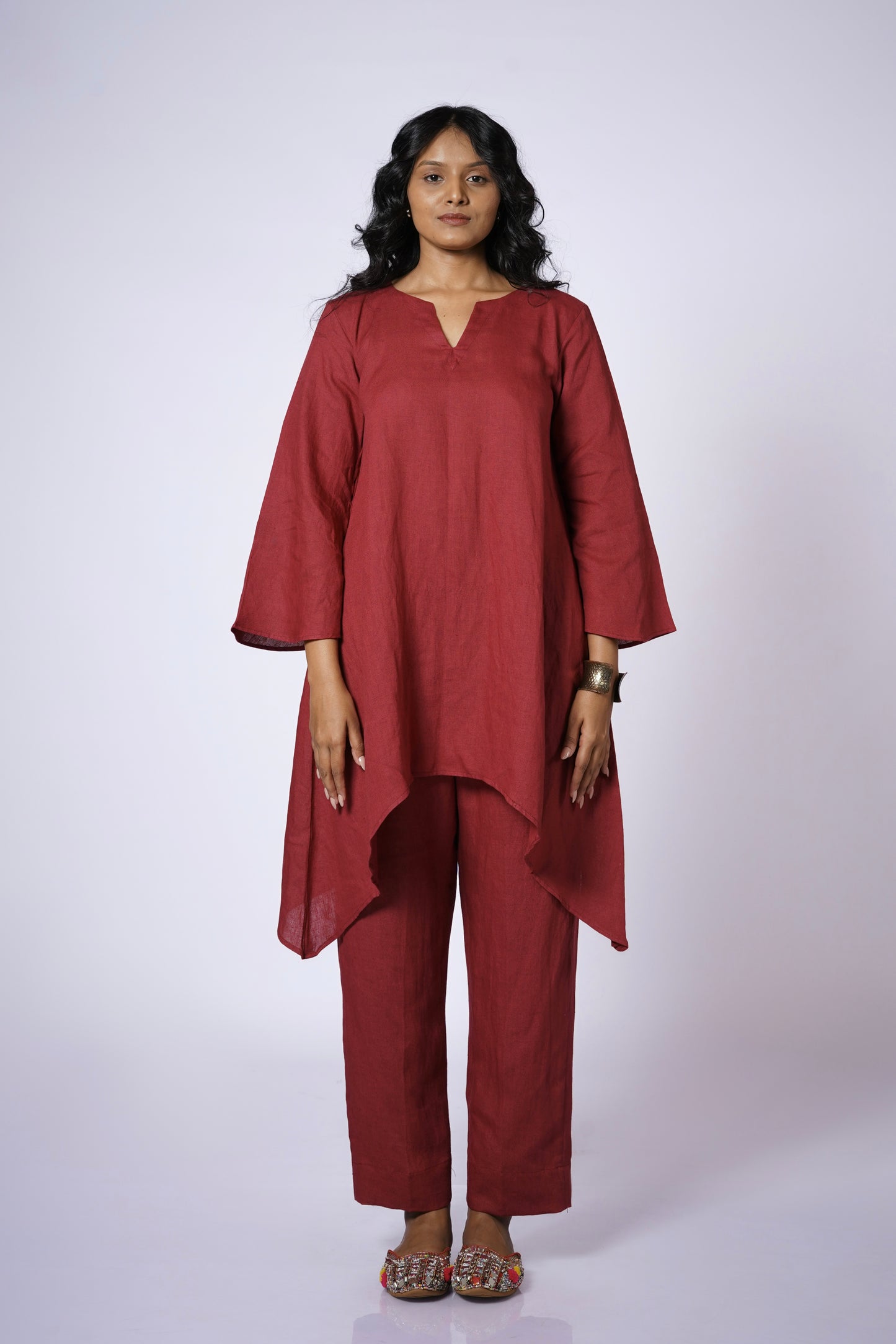 SHAHIBIND ASSYMETRIC LINEN KURTA SET