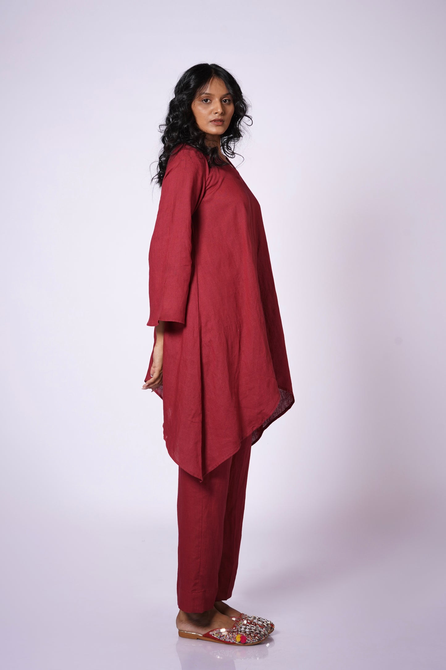 SHAHIBIND ASSYMETRIC LINEN KURTA SET