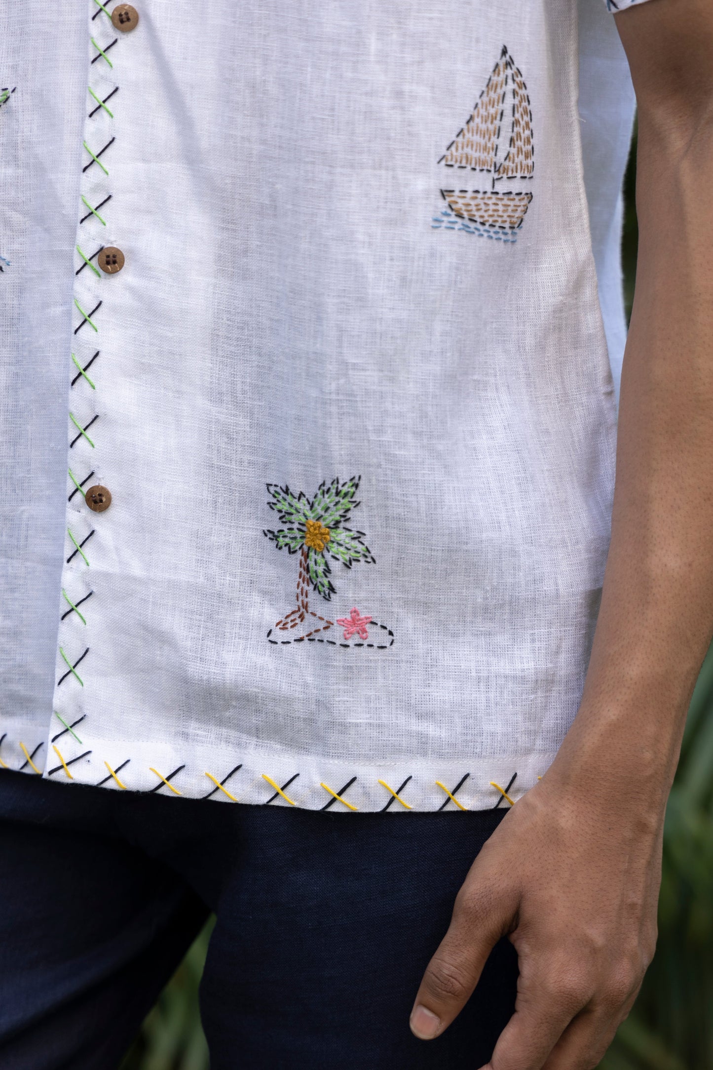 BEACH BLISS –  EMBROIDERED PURE LINEN SHIRT MEN