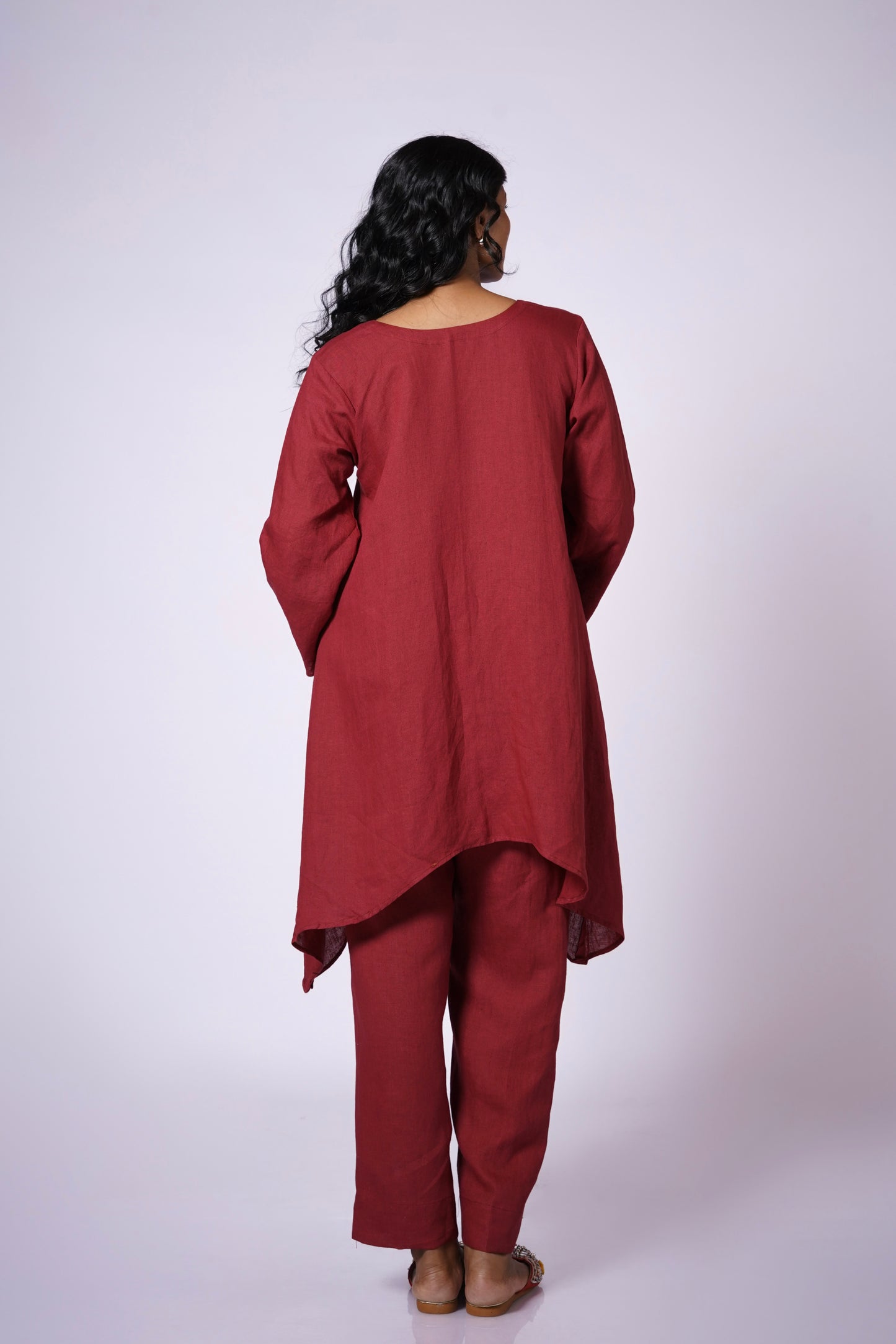 SHAHIBIND ASSYMETRIC LINEN KURTA SET