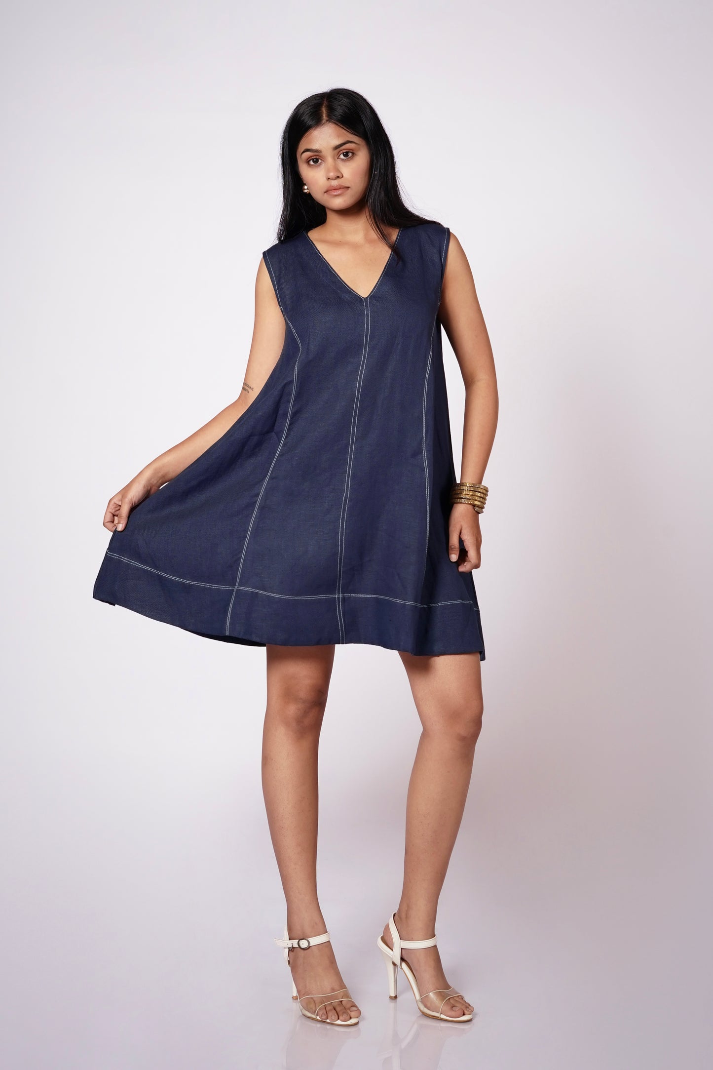 DENIM BLUE LINEN V-NECK DRESS