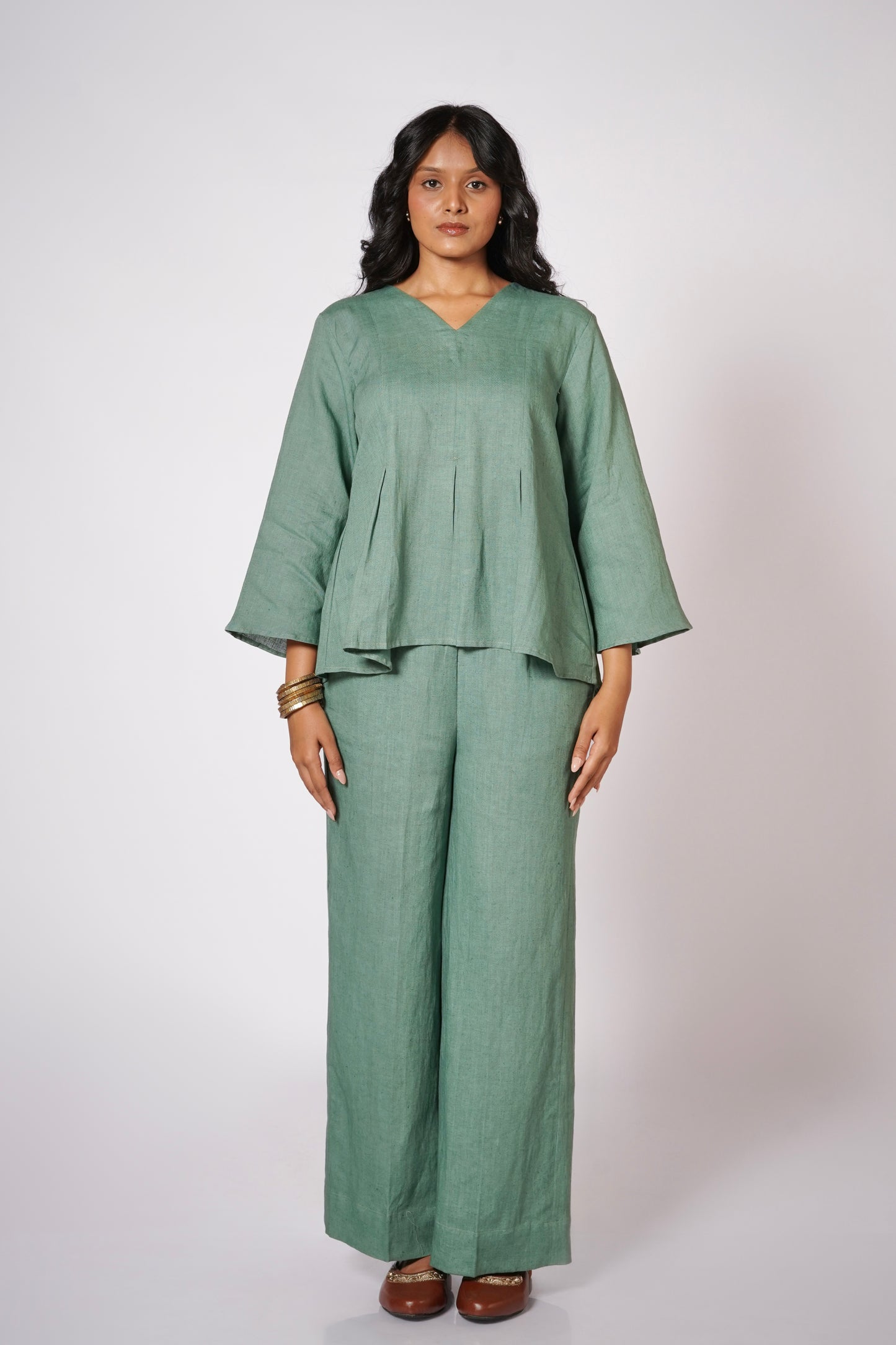 SADABAR SAGE GREEN LINEN SET