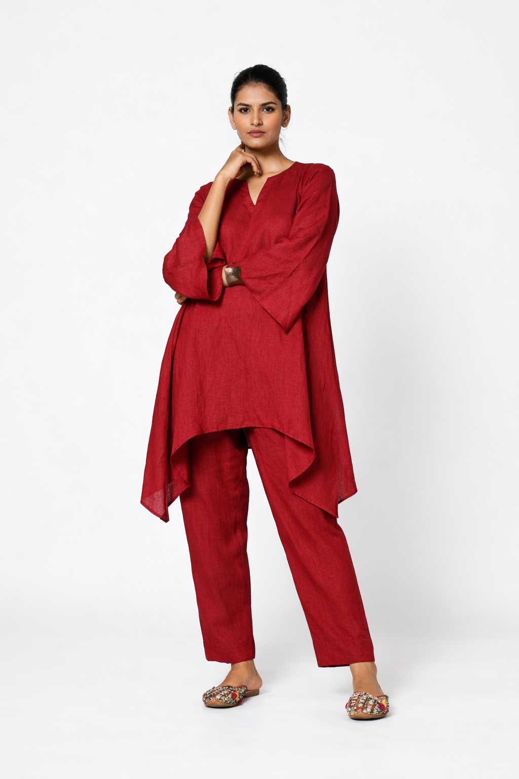 Kurta Set Outfit for Festive Occasions — Women’s Linen Ensemble