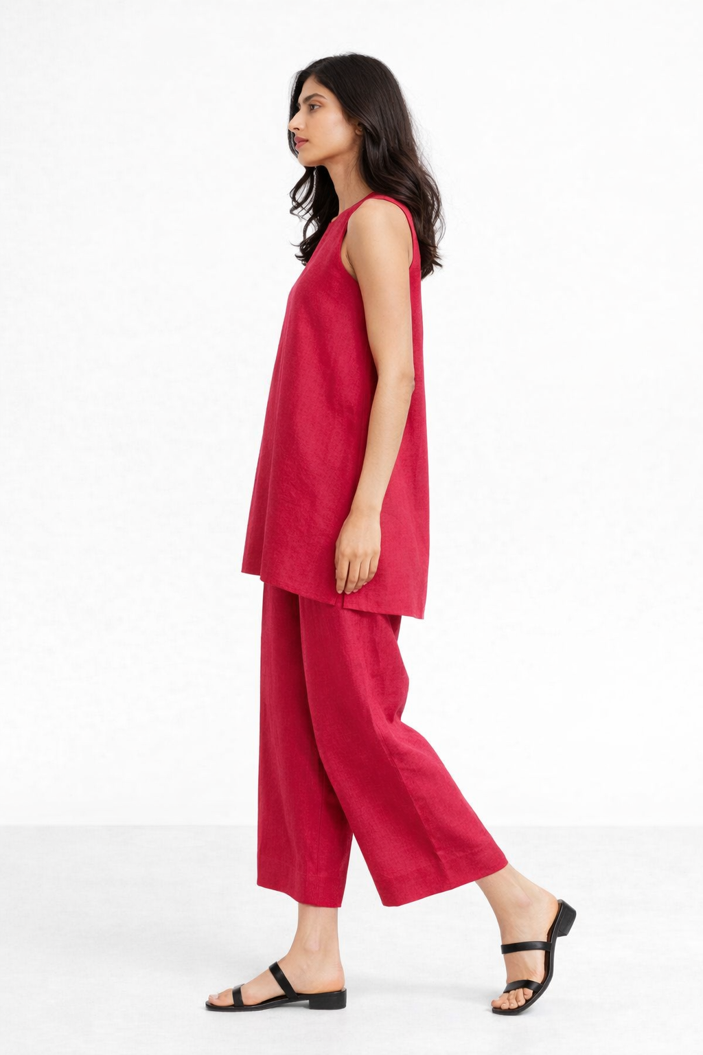 Side view of Evara linen set for women showing tunic length and wide-leg linen pants