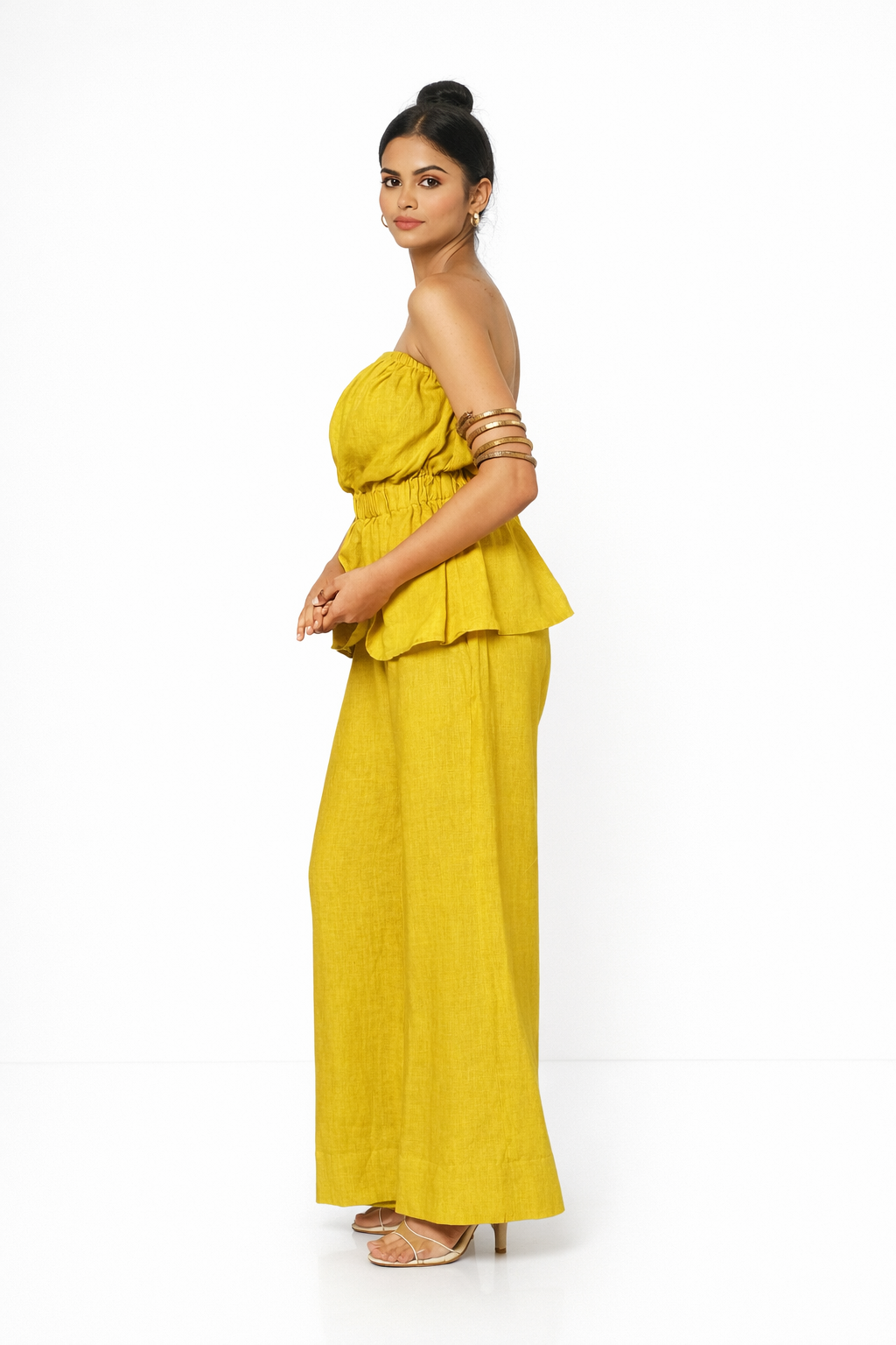 Hiranyam Off-Shoulder Linen Set – Side View Linen Set for Women