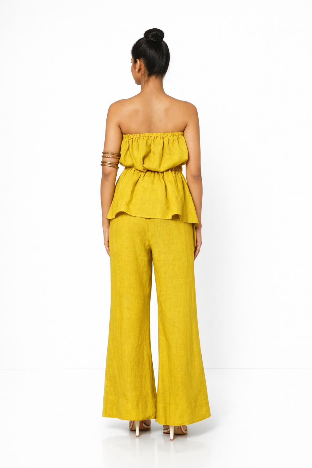 Hiranyam Off-Shoulder Linen Set – Back View Linen Set for Women