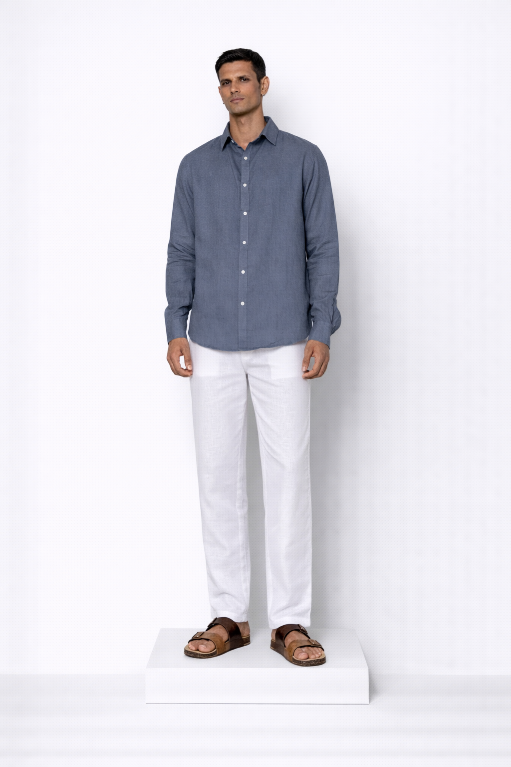 Model wearing Monday blue linen shirt for men from LININ