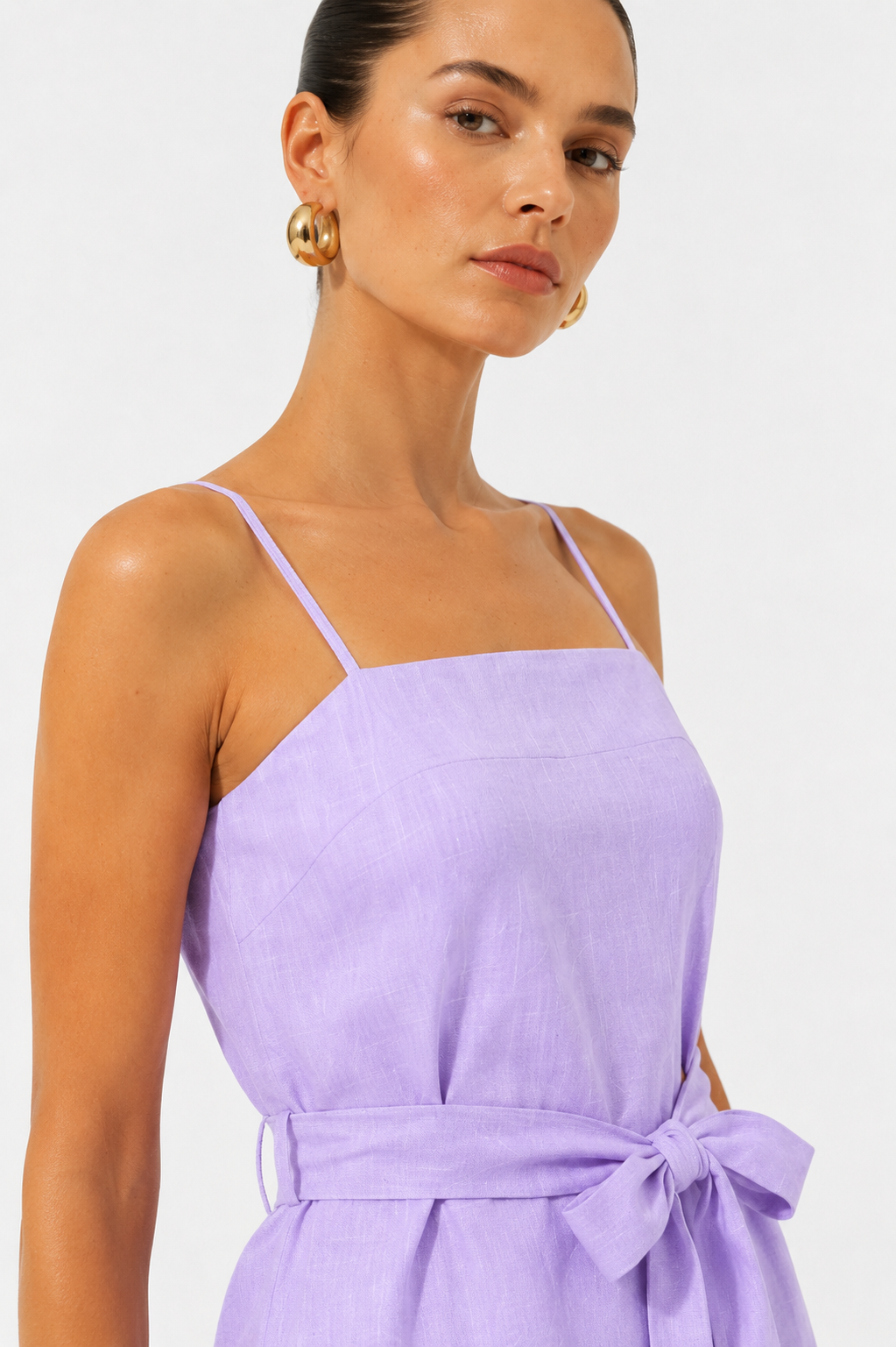 Lune linen set for women showing square neckline and bow waist detail