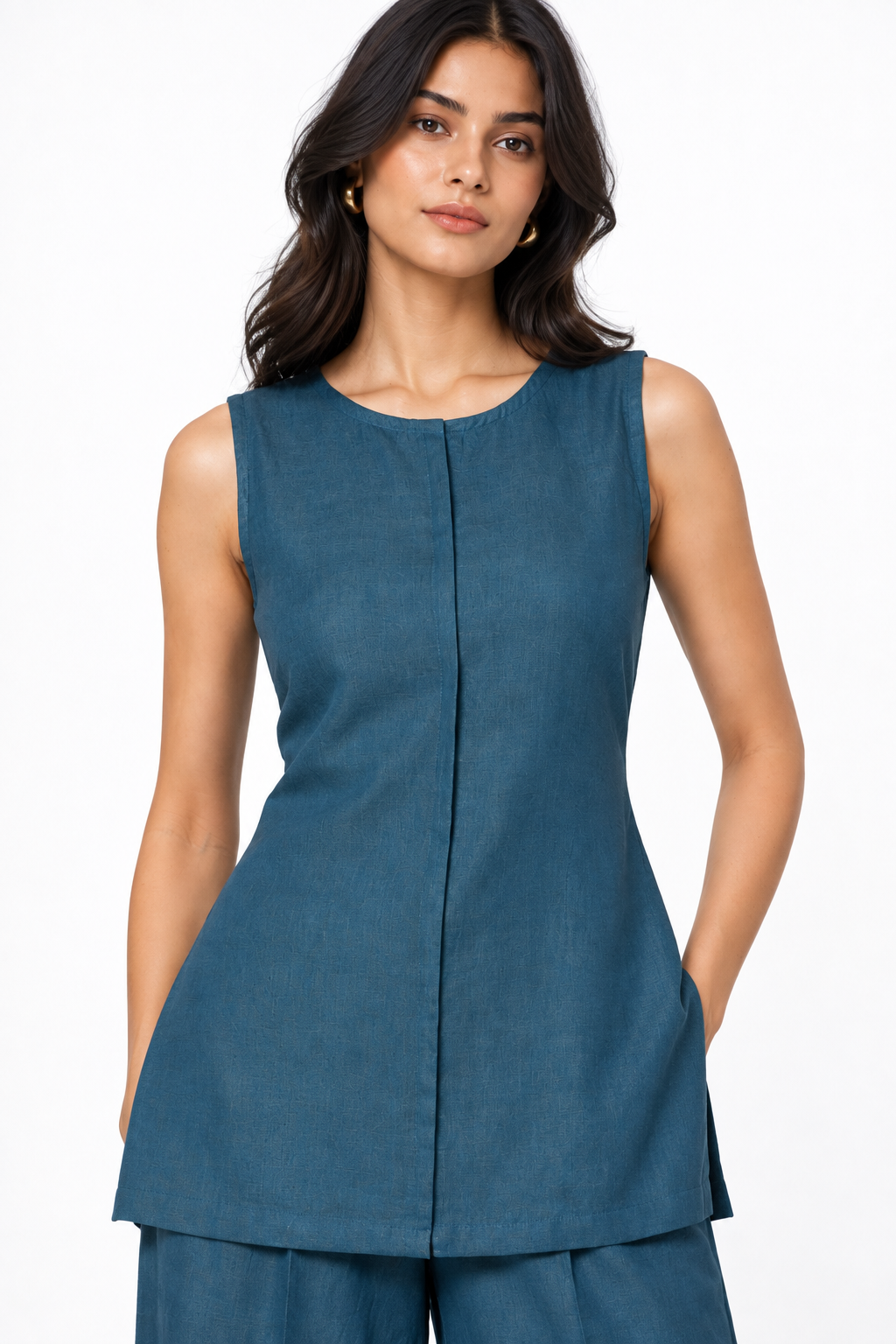 Neel Indigo Linen Tie Back Set – 45 Degree Back Detail of Tie Waist