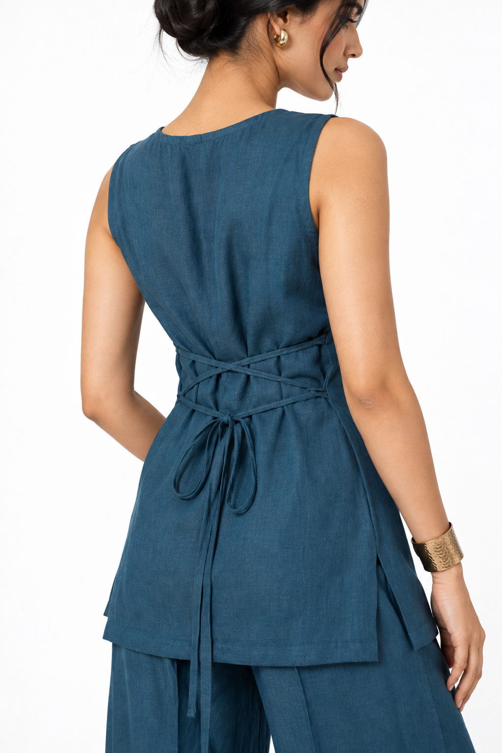 Neel Indigo Linen Tie Back Set – 45 Degree Back Detail of Tie Waist