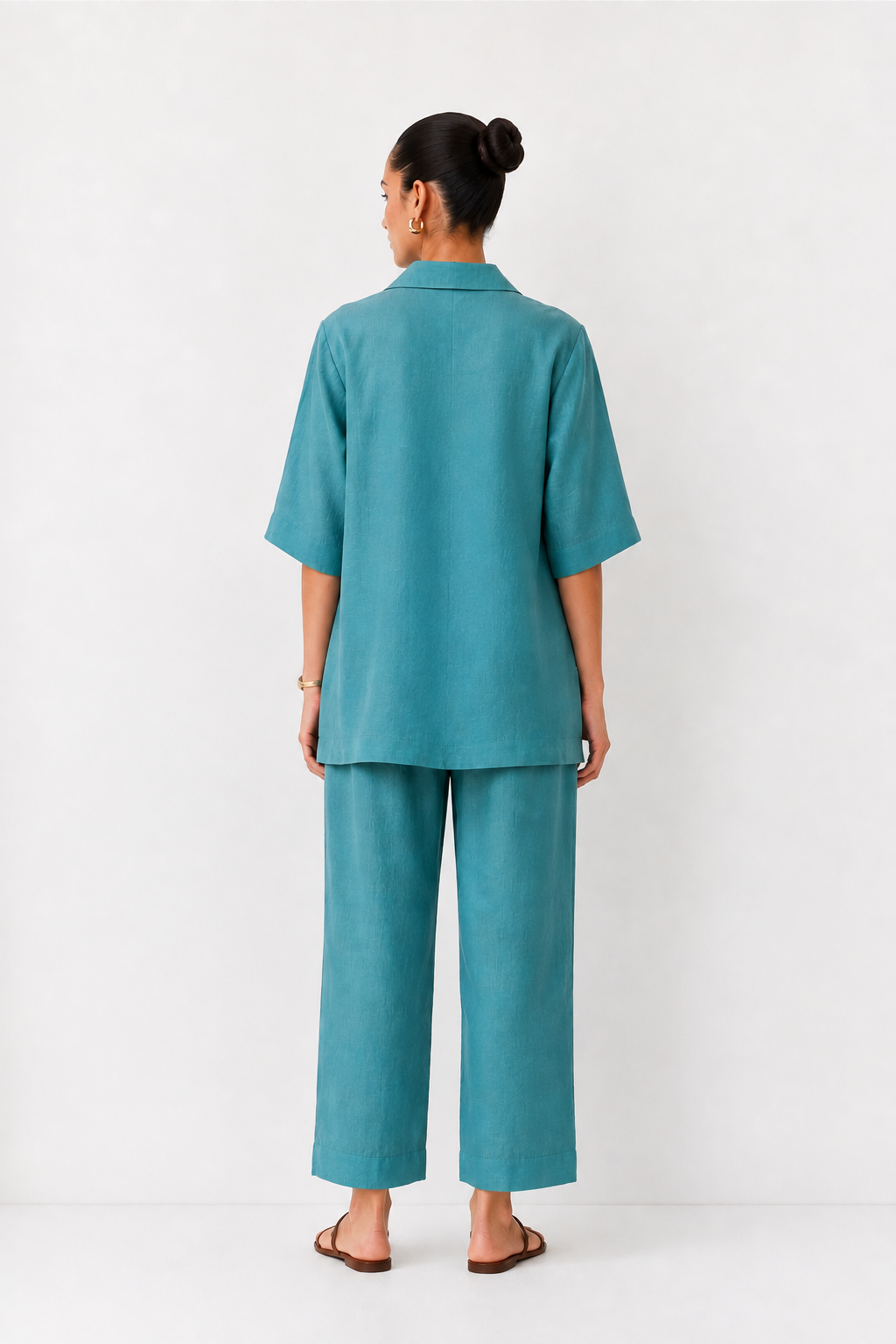 Nivara teal linen set for women back view