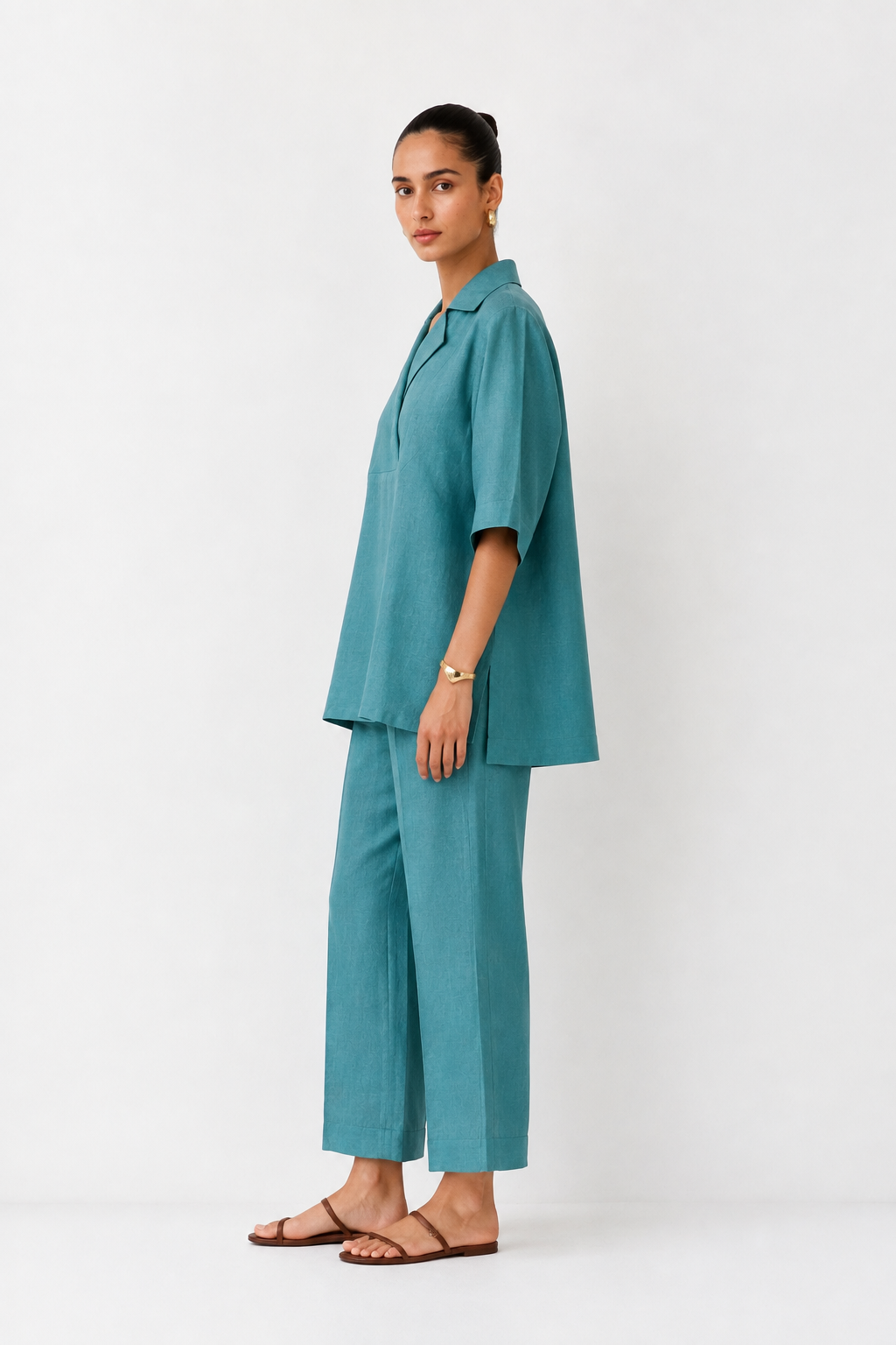 Nivara teal linen set for women side view