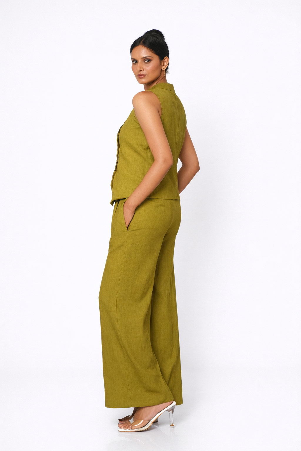 Piyari Linen Vest Set – Women’s Linen Outfit Set Side View