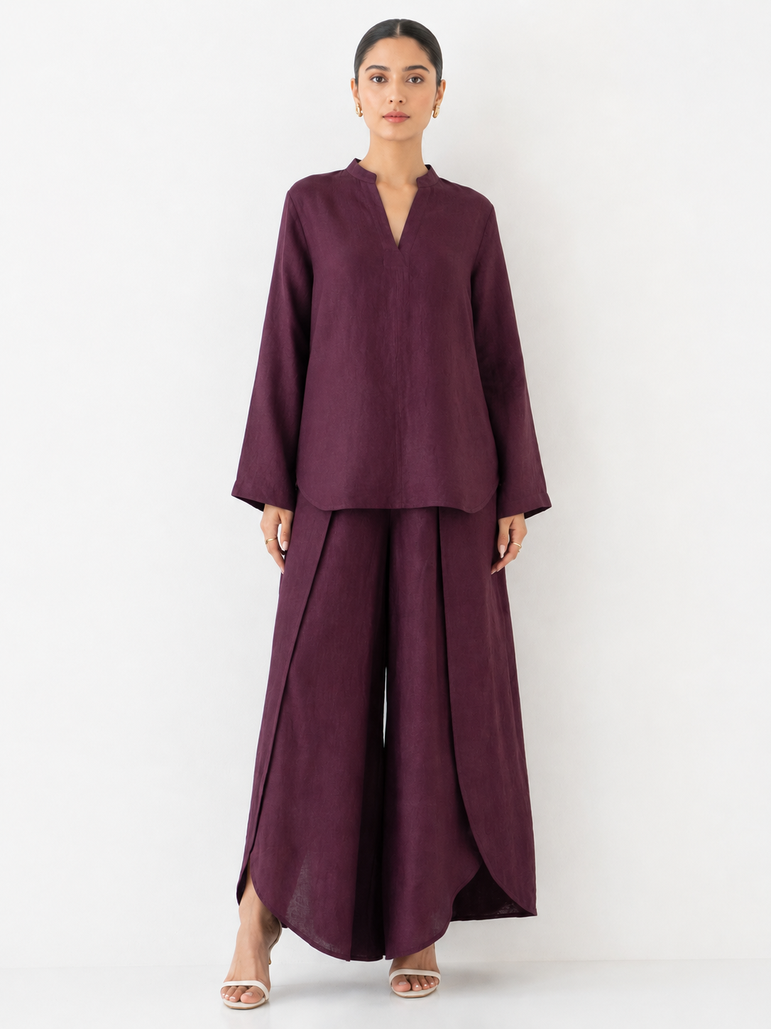 Veya dark plum linen set for women front view