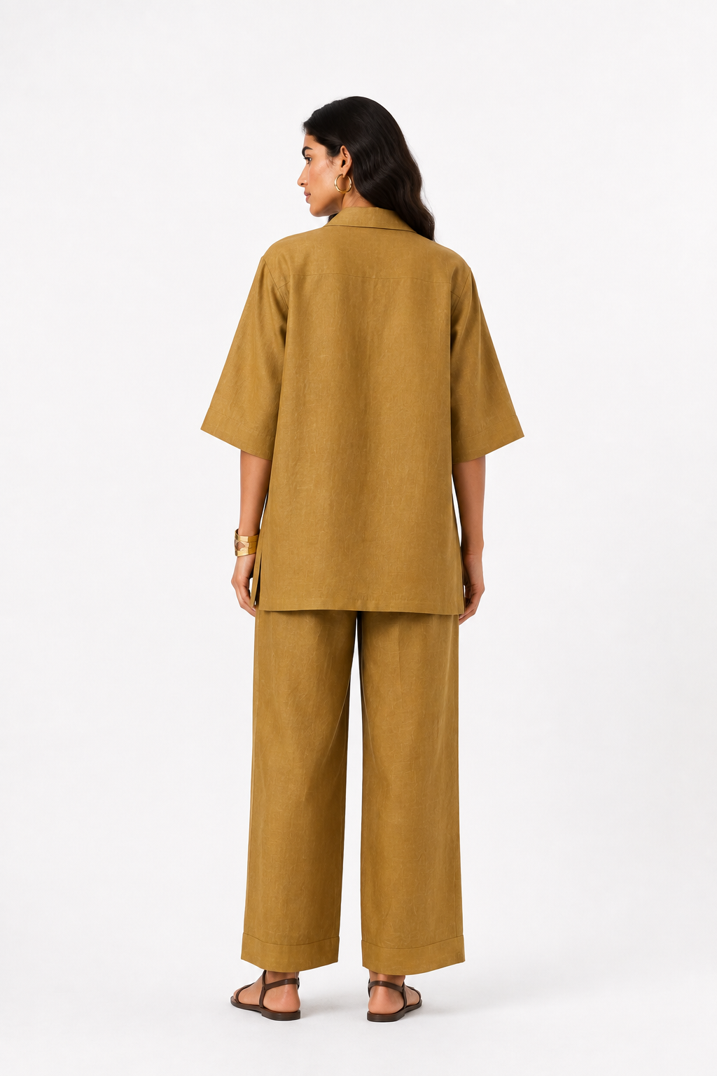 Zariya antique gold linen co-ord set for women back view